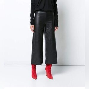 Authentic Never Worn Massimo Dutti Leather Culottes Size XS